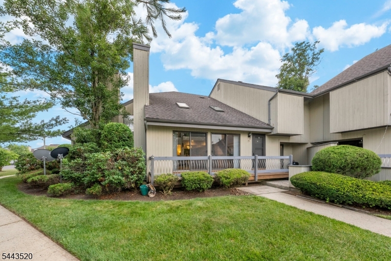 29 Brook Street Somerset, NJ 08873 - Photo 1 of 38