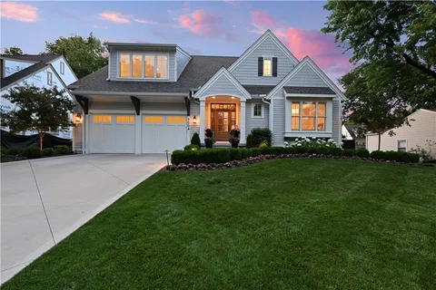 $1,949,000 | 5004 West 70th Street, Prairie Village, KS 66208