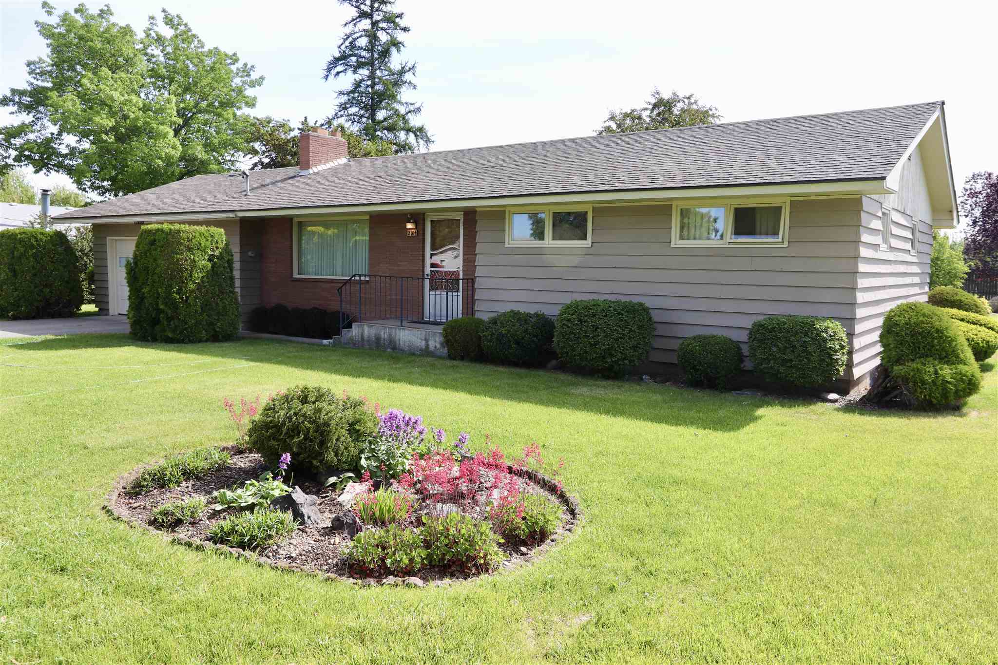 2104 North Barker Road Spokane Valley, WA 99016 - Photo 3 of 32 Gallery Image 3