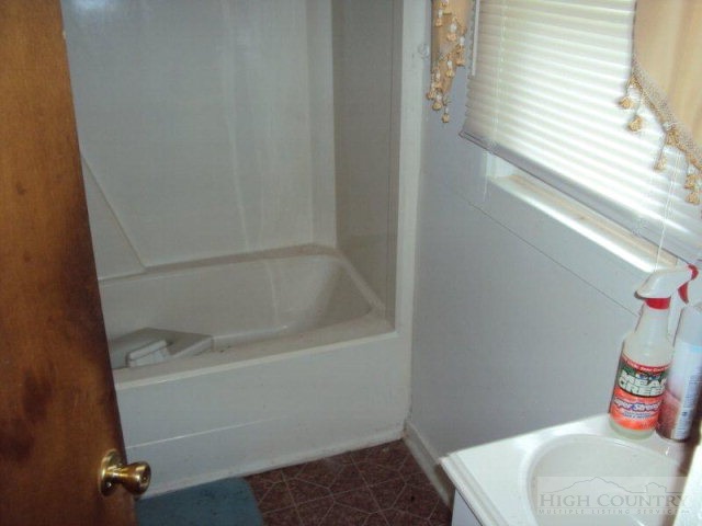 504 Burnt Hill Road Laurel Springs, NC 28644 - Photo 4 of 13 Gallery Image 4