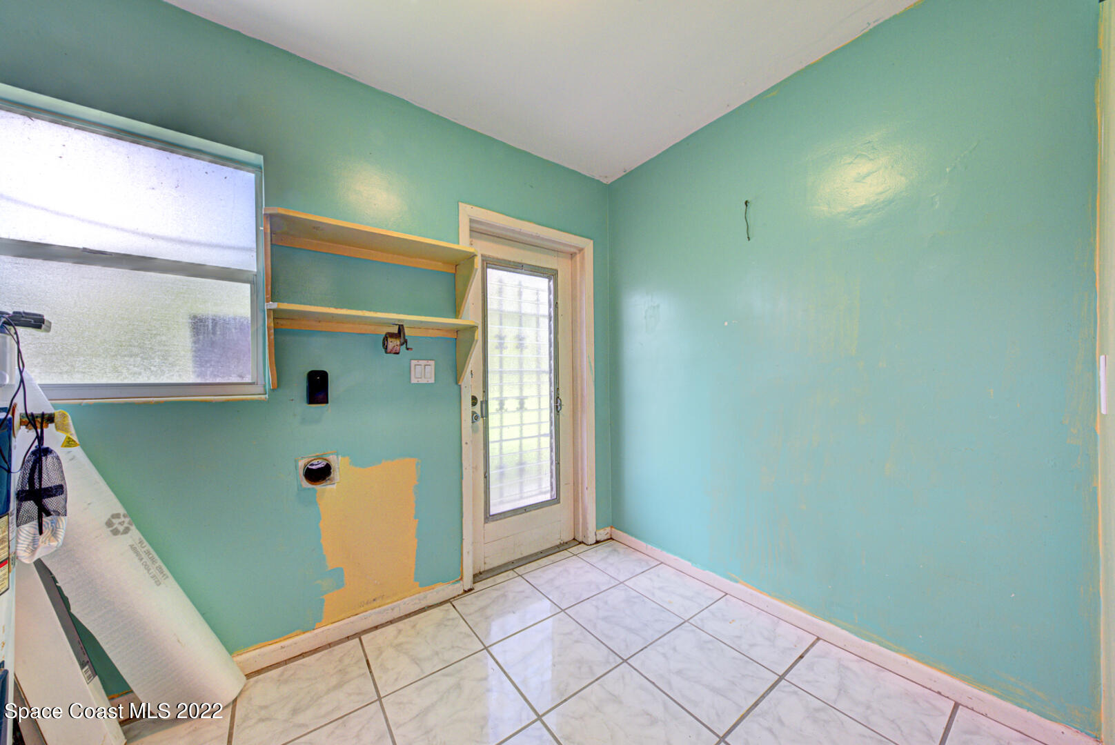 620 Java Road Cocoa Beach, FL 32931 - Photo 29 of 39 laundry room