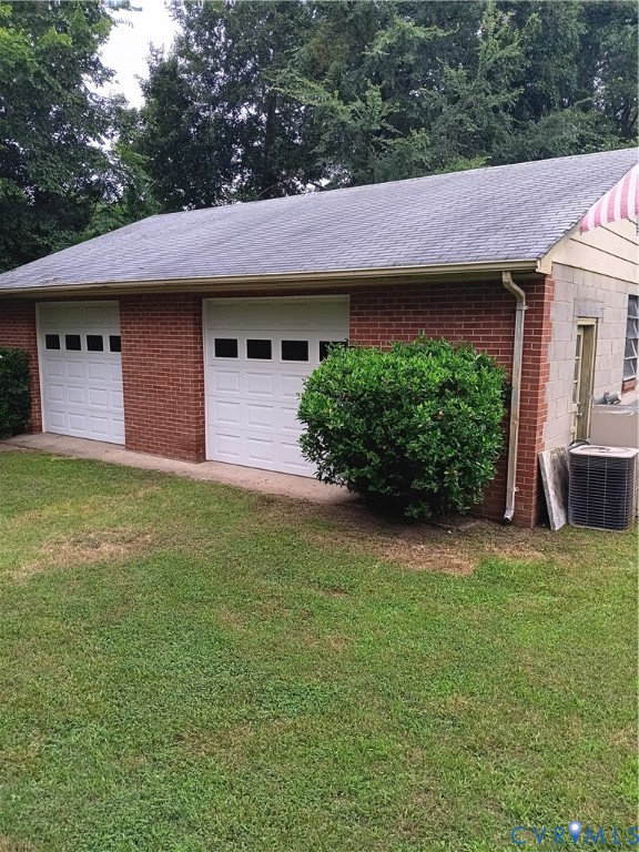 6190 Hines Road Henrico, VA 23231 - Photo 2 of 4 View of garage