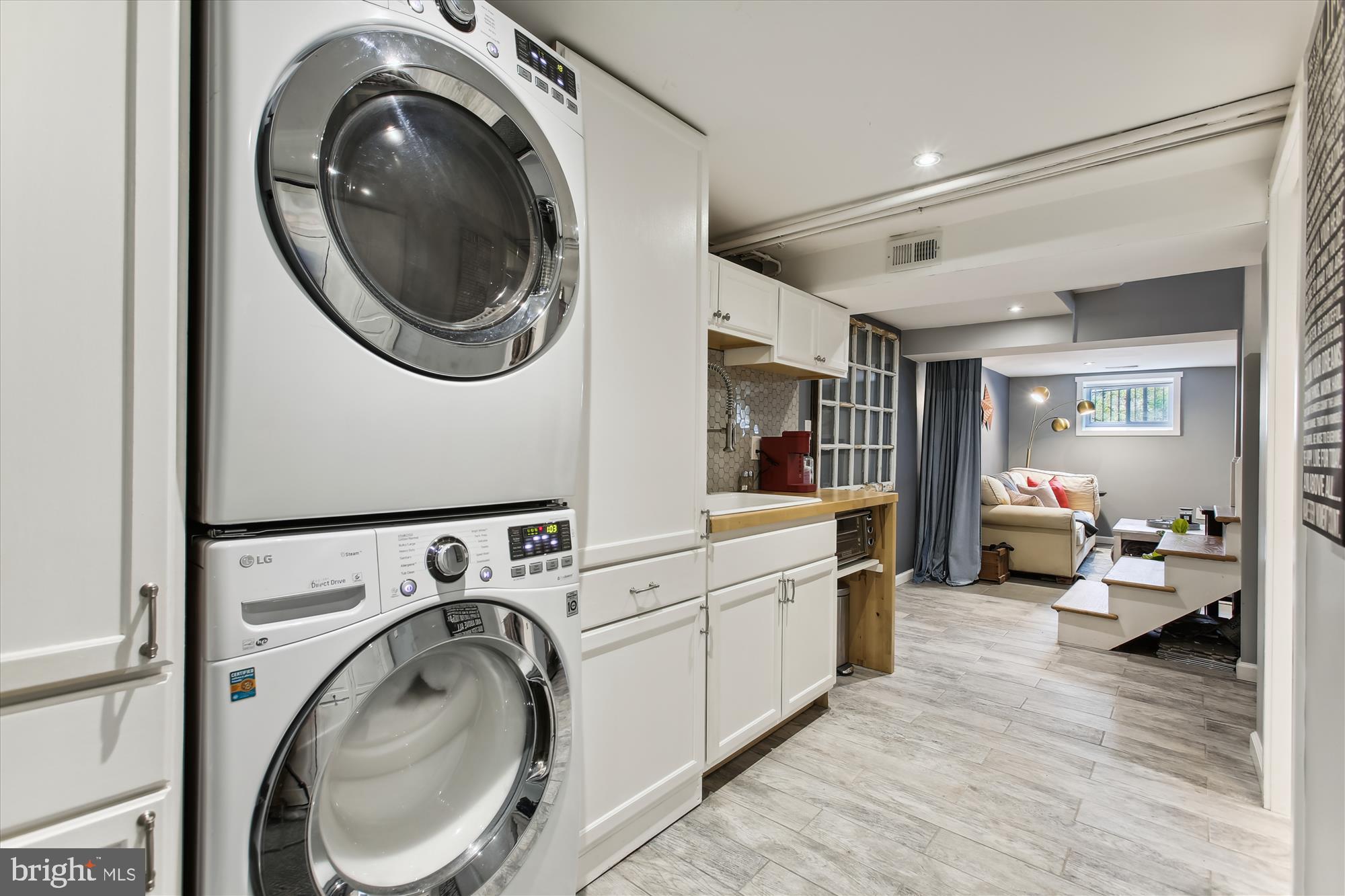 310 Beverley Drive Alexandria, VA 22305 - Photo 27 of 49 Washer Dryer