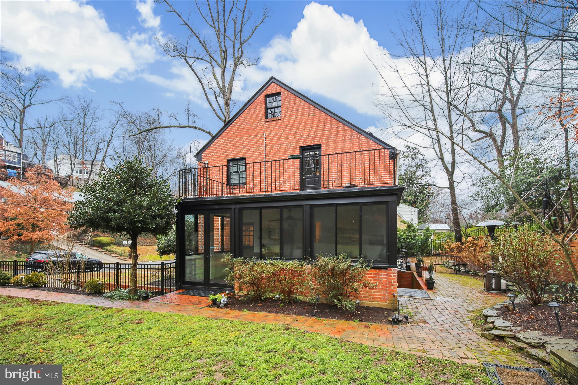 310 Beverley Drive Alexandria, VA 22305 - Photo 36 of 49 Side porch and terrace