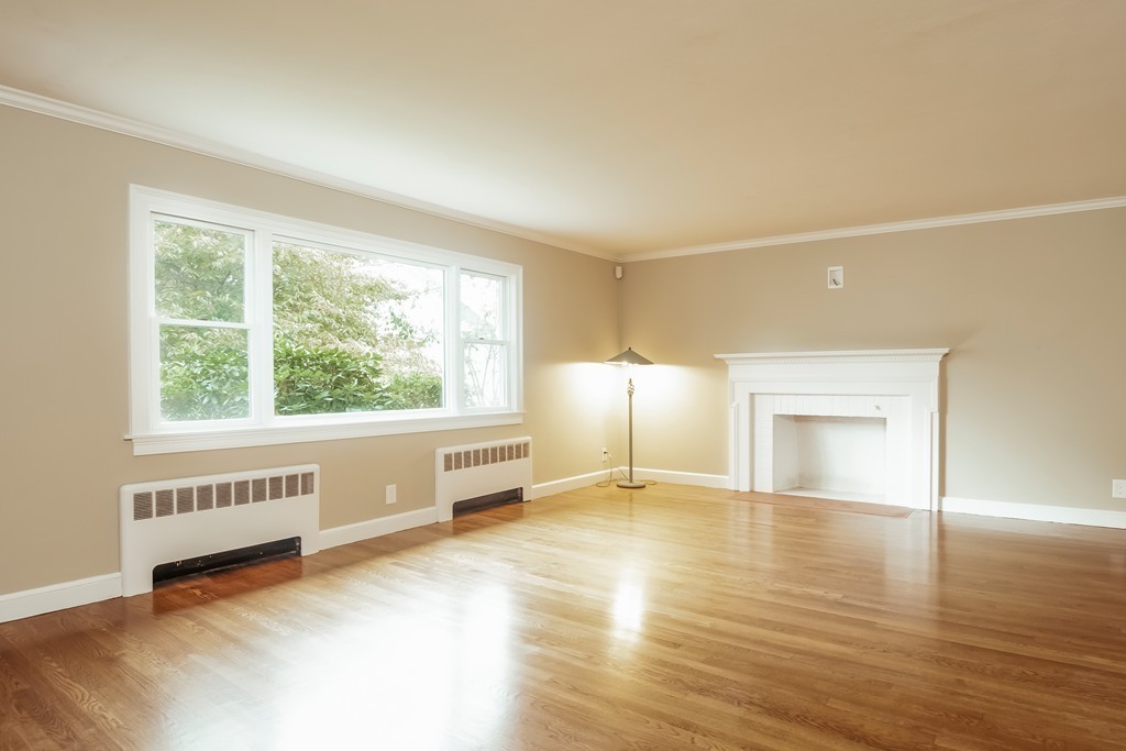 35 Great Meadow Road Newton, MA 02459 - Photo 5 of 19 Gallery Image 5