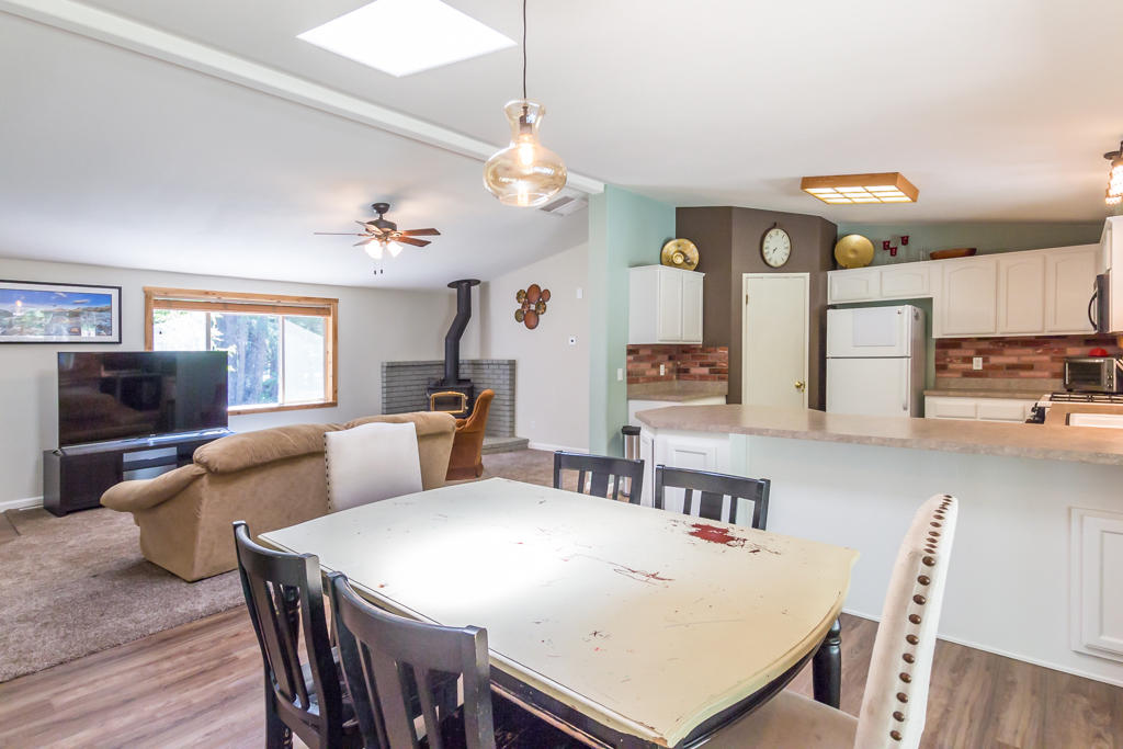 8282 Lake McCumber Road Shingletown, CA 96088 - Photo 11 of 34 18 dining