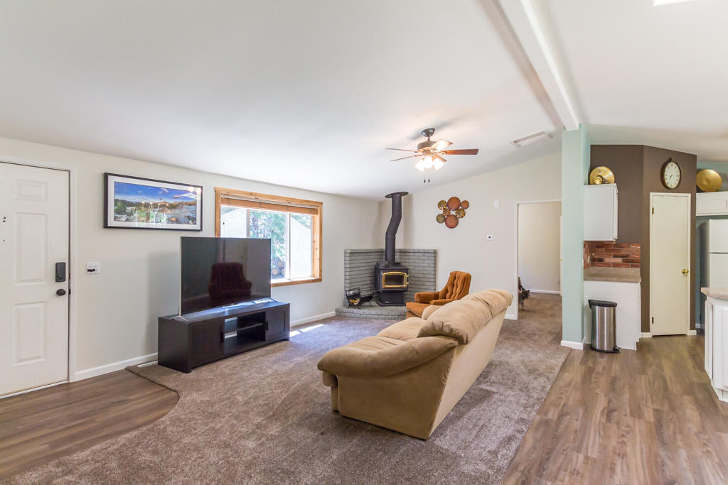 8282 Lake McCumber Road Shingletown, CA 96088 - Photo 8 of 34 14 living