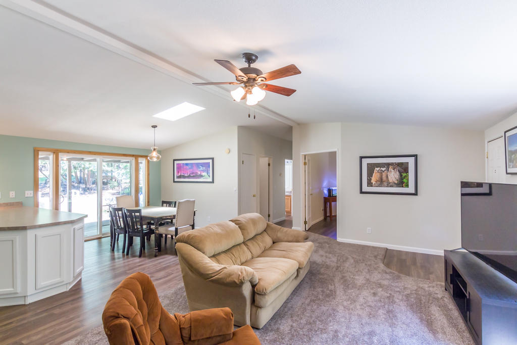 8282 Lake McCumber Road Shingletown, CA 96088 - Photo 9 of 34 15 living
