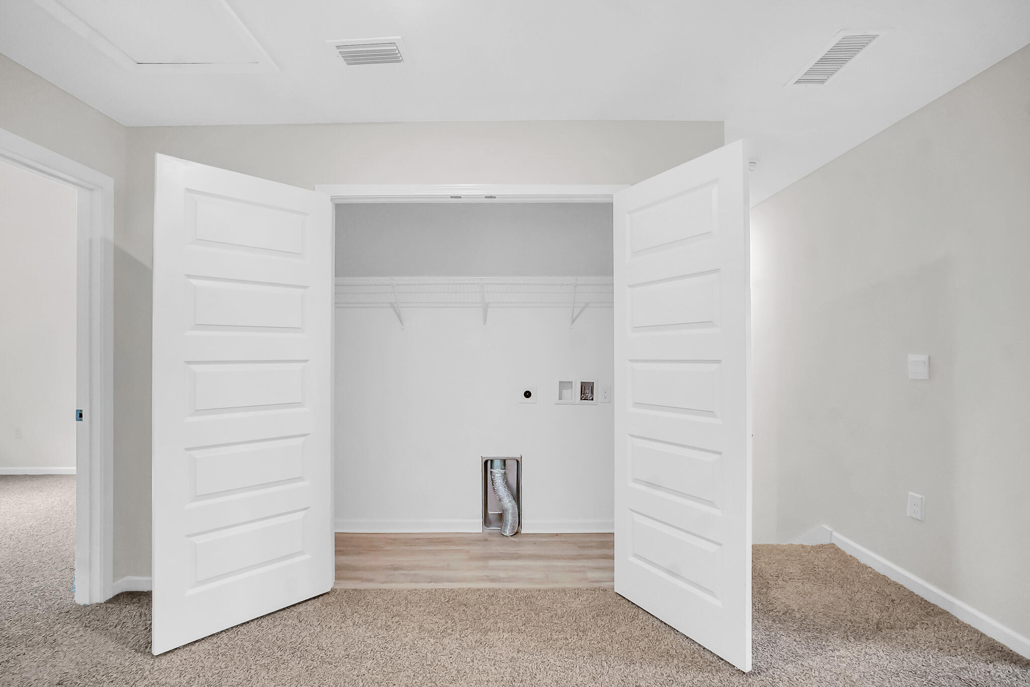 34 Sandywoods Court Freeport, FL 32439 - Photo 17 of 41 a view of an empty walk in closet