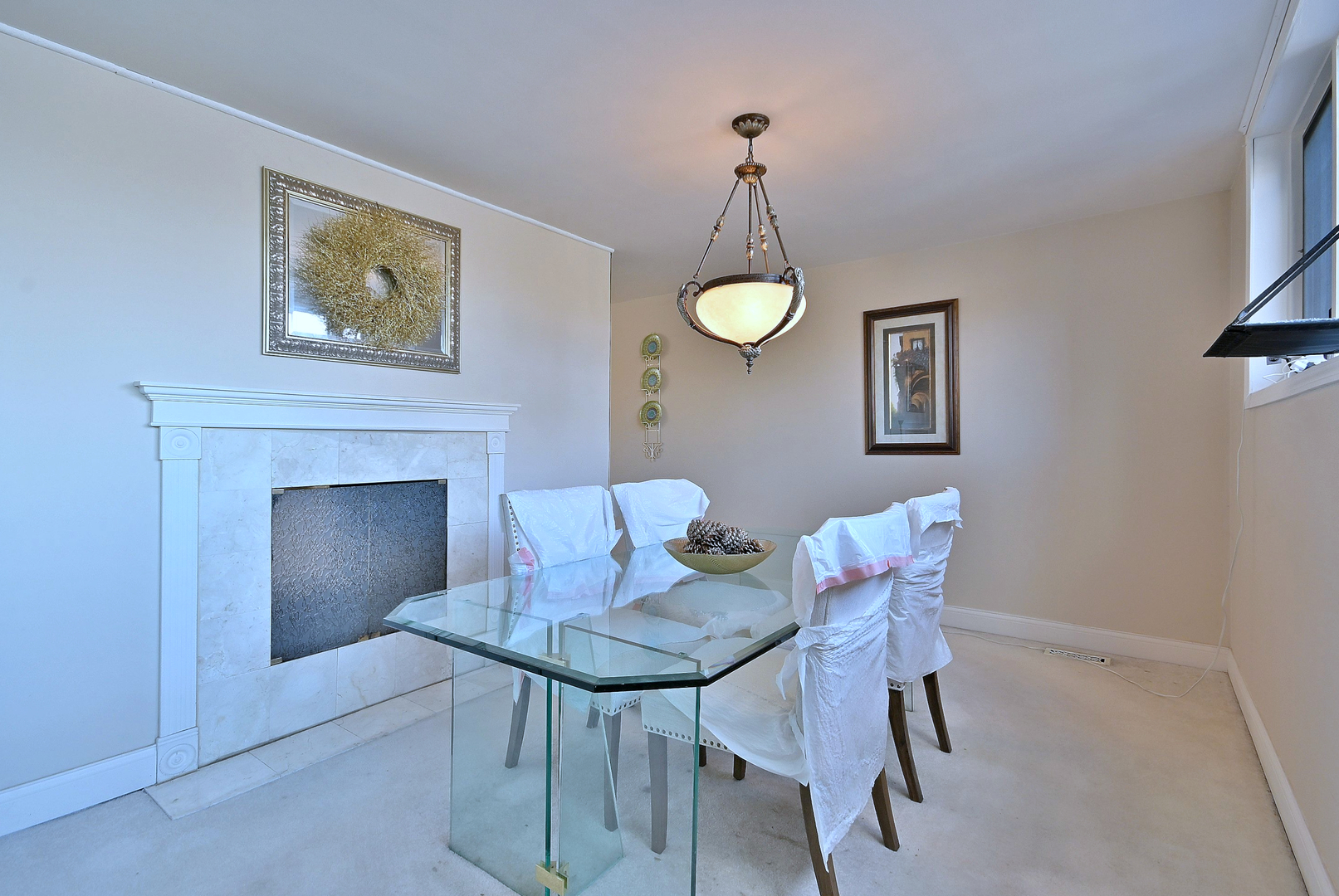 7 Birch Tree Court Elmhurst, IL 60126 - Photo 10 of 31 a view of a livingroom with furniture and a table