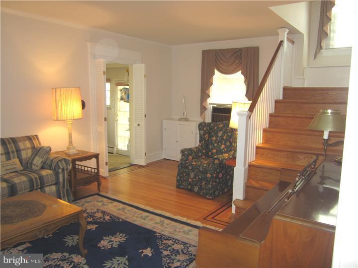 431 Sagamore Road Havertown, PA 19083 - Photo 5 of 25 Living Room