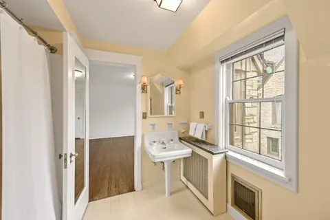 $1,395,000 | 3445 North Lake Drive, Milwaukee, WI 53211