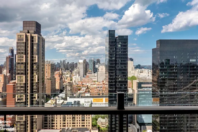 $2,850,000 | 425 East 58th Street, Unit 31A | Sutton Place