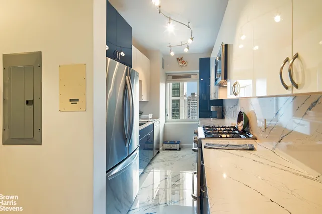 $2,850,000 | 425 East 58th Street, Unit 31A | Sutton Place