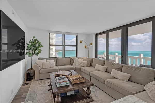 $2,590,000 | 1111 Crandon Boulevard, Unit B807, Key Biscayne, FL 33149