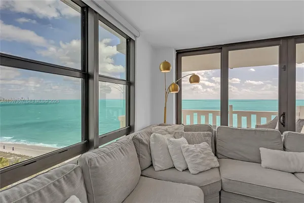 $2,590,000 | 1111 Crandon Boulevard, Unit B807, Key Biscayne, FL 33149