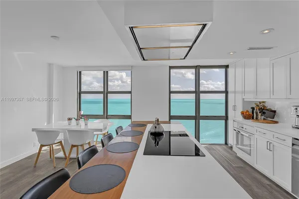$2,590,000 | 1111 Crandon Boulevard, Unit B807, Key Biscayne, FL 33149