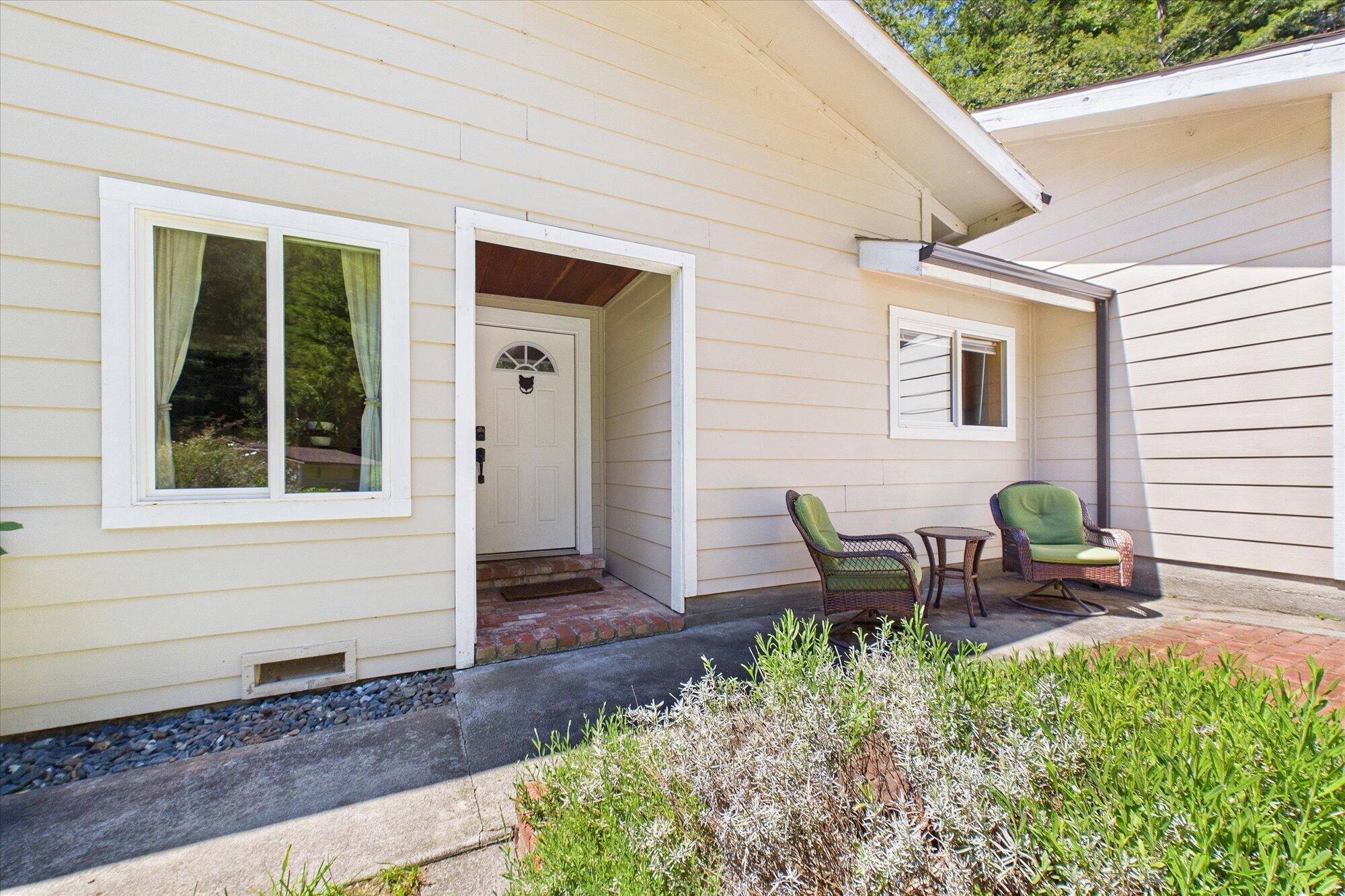 655 Gibson Creek Road Whitethorn, CA 95589 - Photo 5 of 60