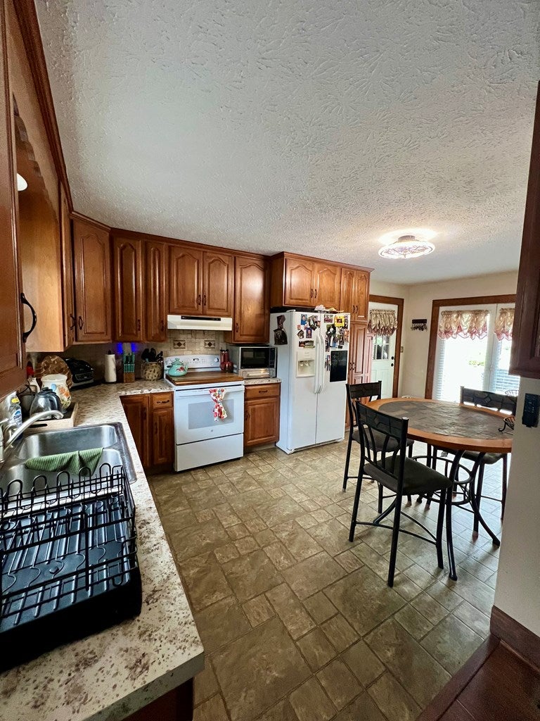 1461 Ritter Drive Daniels, WV 25832 - Photo 9 of 29 Gallery Image 9