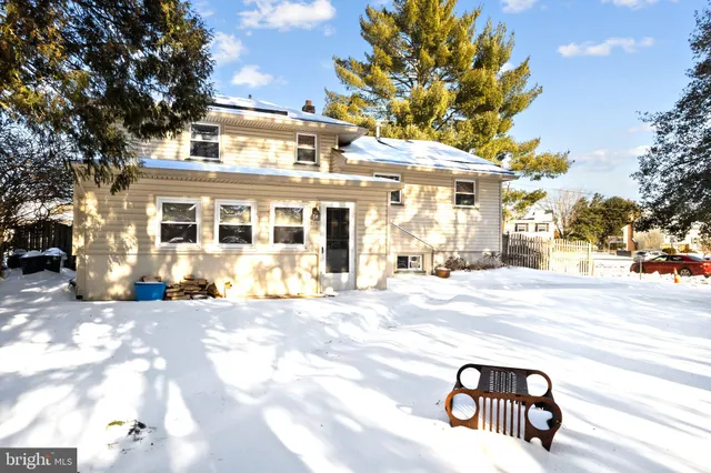 a view of a house with a outdoor space