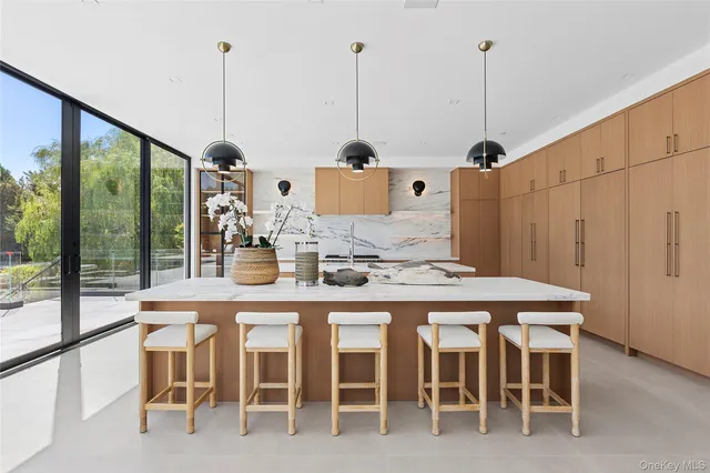 $17,495,000 | 99 Pointe Mecox Lane, Bridgehampton, NY 11976