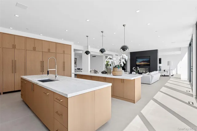 $17,495,000 | 99 Pointe Mecox Lane, Bridgehampton, NY 11976