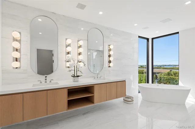 $17,495,000 | 99 Pointe Mecox Lane, Bridgehampton, NY 11976