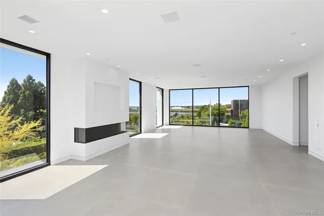 $17,495,000 | 99 Pointe Mecox Lane, Bridgehampton, NY 11976