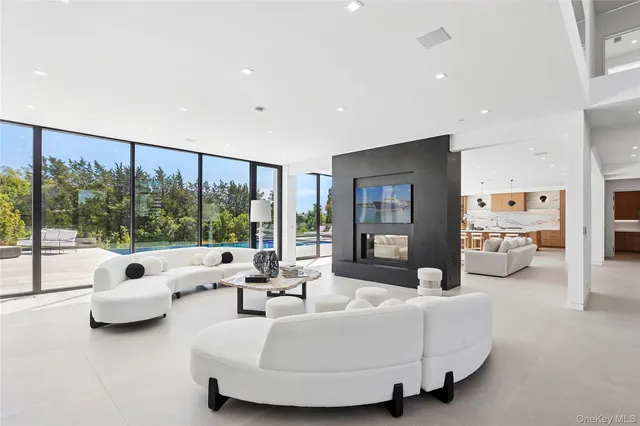 $17,495,000 | 99 Pointe Mecox Lane, Bridgehampton, NY 11976