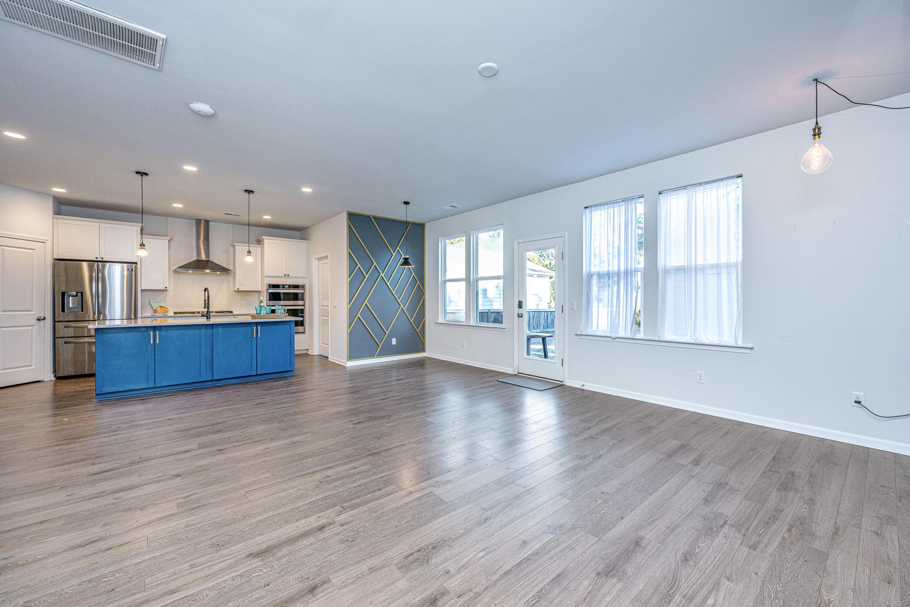 2050 Utsey Street Johns Island, SC 29455 - Photo 9 of 54 2050UtseySt010