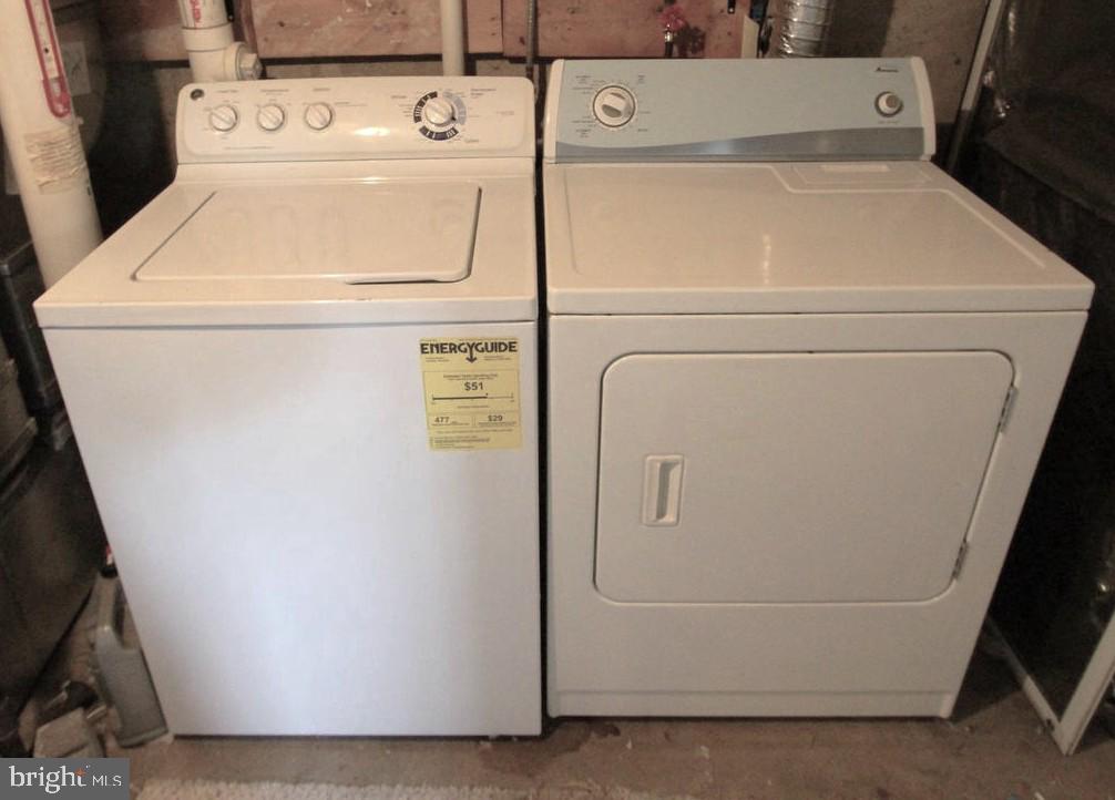 7905 Rebel Walk Drive Manassas, VA 20109 - Photo 45 of 51 a utility room with dryer and washer