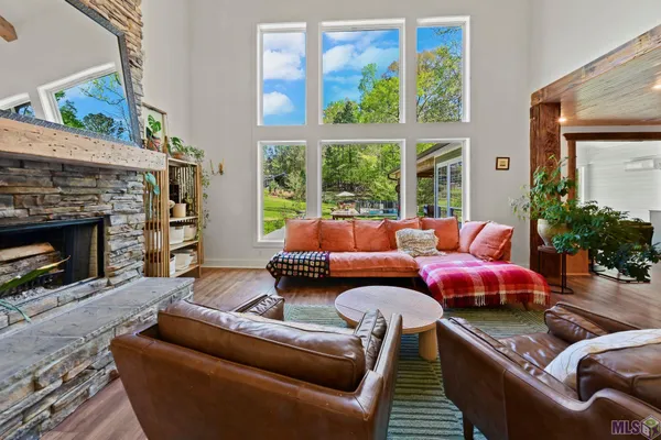 $1,190,000 | 7596 Tunica Trace, St. Francisville, LA 70775
