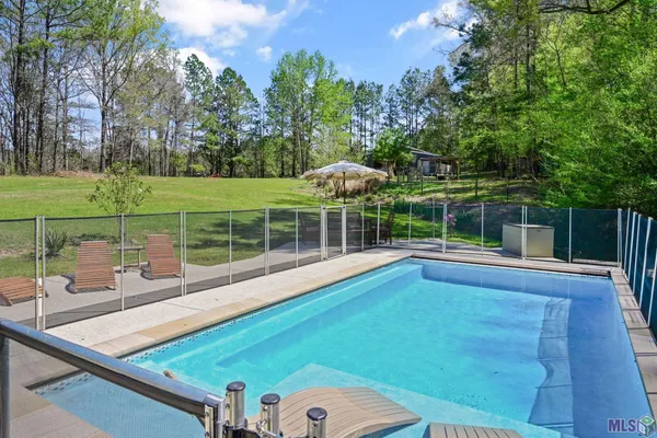 $1,190,000 | 7596 Tunica Trace, St. Francisville, LA 70775