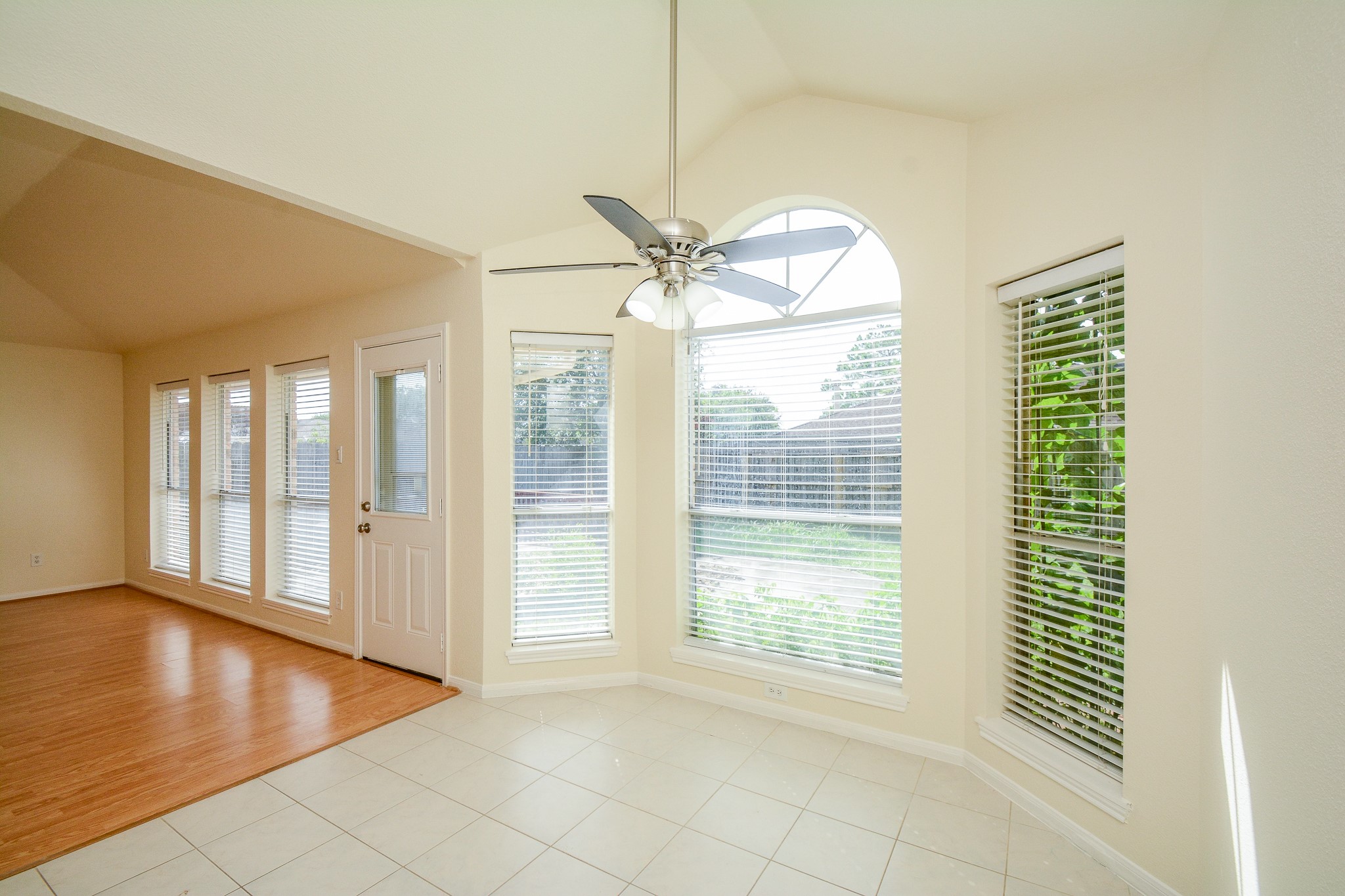 9502 Coast Bridge Street Houston, TX 77075 - Photo 12 of 31