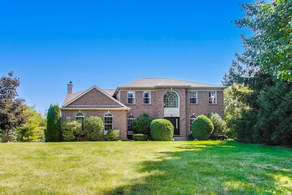 $720,000 | 5205 Notting Hill Road, Gurnee, IL 60031