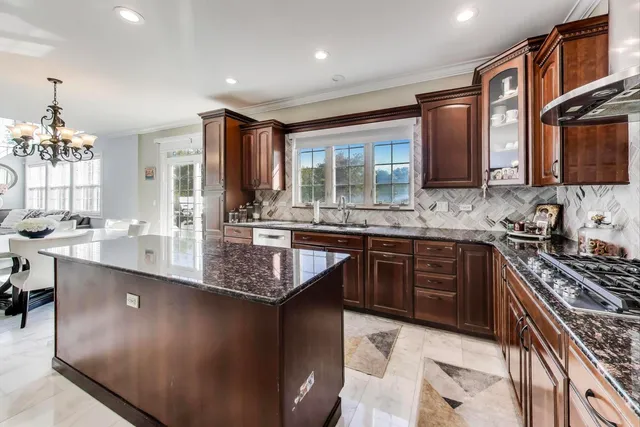 $729,000 | 5205 Notting Hill Road, Gurnee, IL 60031