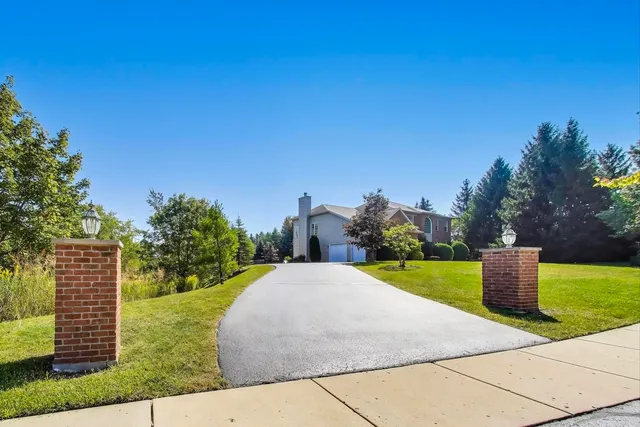 $729,000 | 5205 Notting Hill Road, Gurnee, IL 60031