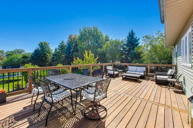 $729,000 | 5205 Notting Hill Road, Gurnee, IL 60031