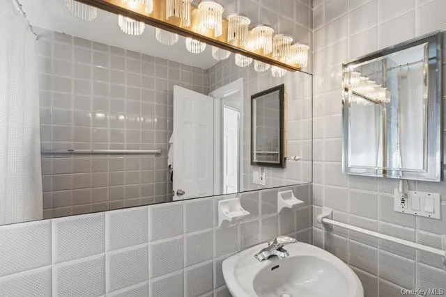 $689,000 | 9 Lynch Street, Huntington Station, NY 11746