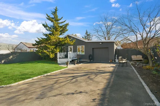 $689,000 | 9 Lynch Street, Huntington Station, NY 11746