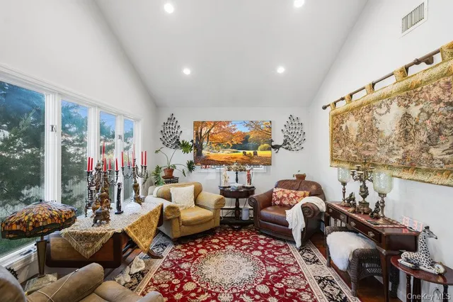 $689,000 | 9 Lynch Street, Huntington Station, NY 11746