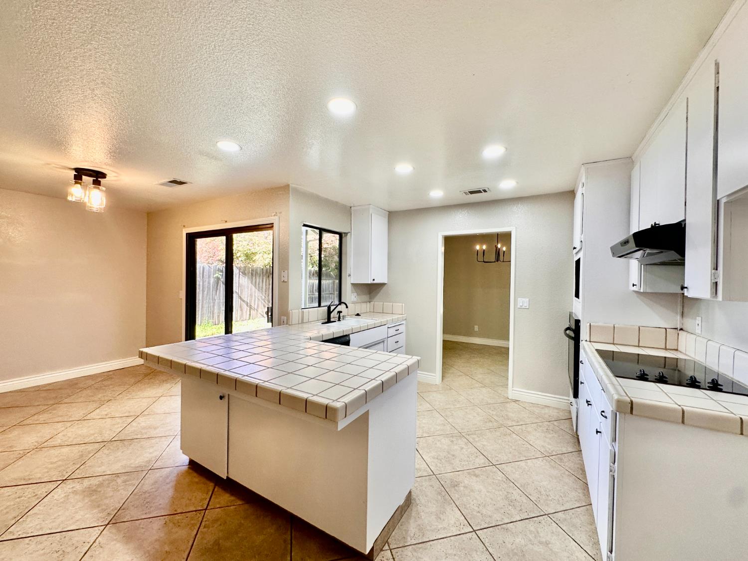 2915 Raintree Court Stockton, CA 95219 - Photo 8 of 23