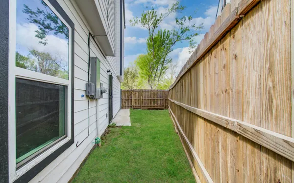 $1,750 | 4616 Shreveport Boulevard, Unit B, Houston, TX 77028