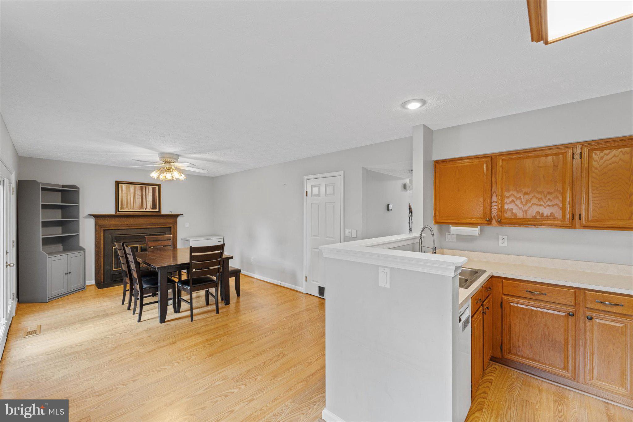 10461 Brackets Ford Circle Manassas, VA 20110 - Photo 11 of 52