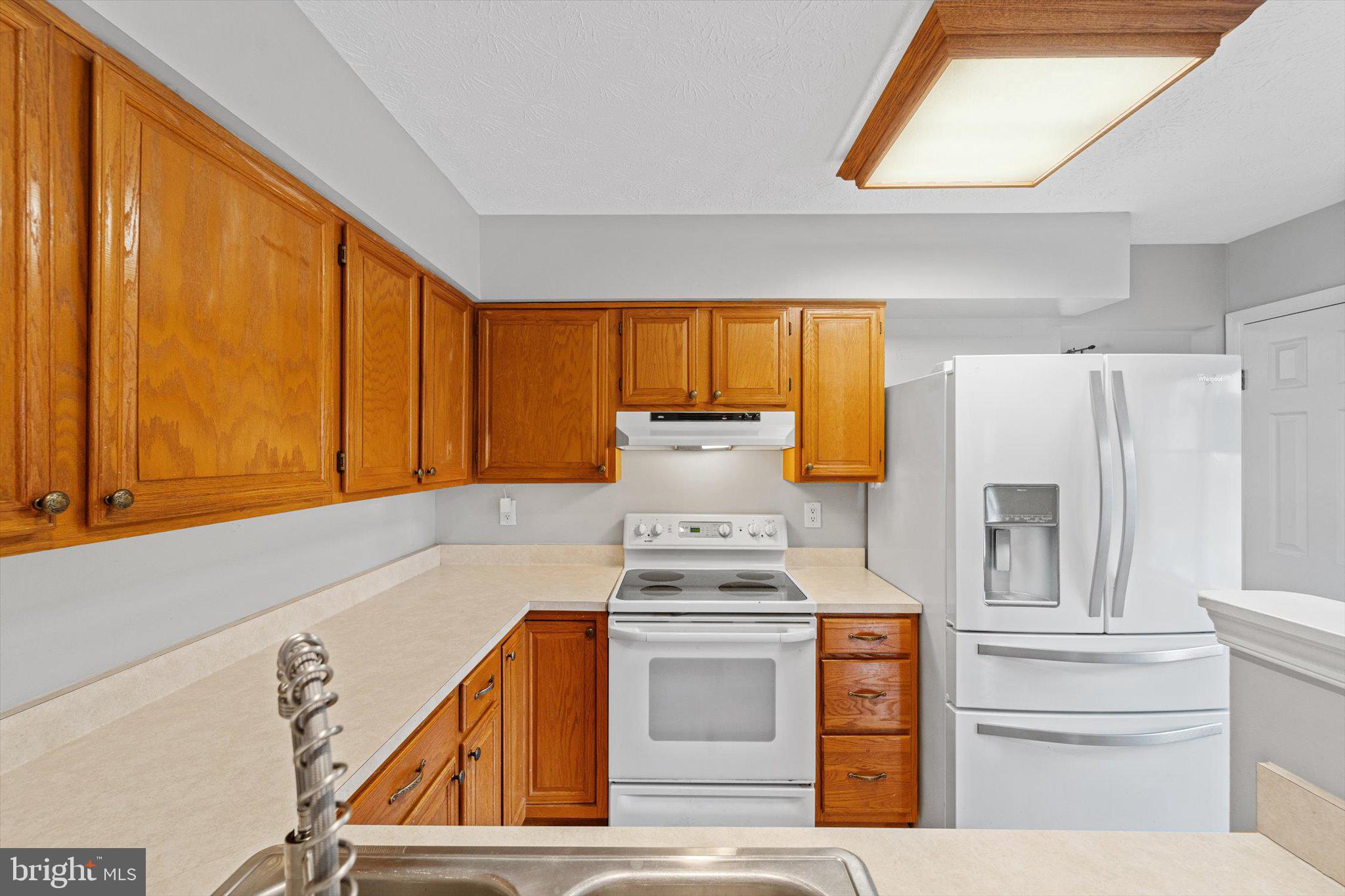 10461 Brackets Ford Circle Manassas, VA 20110 - Photo 8 of 52