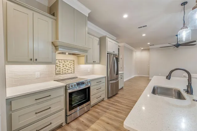 $374,900 | 105 Easy Street, Glen Rose, TX 76043