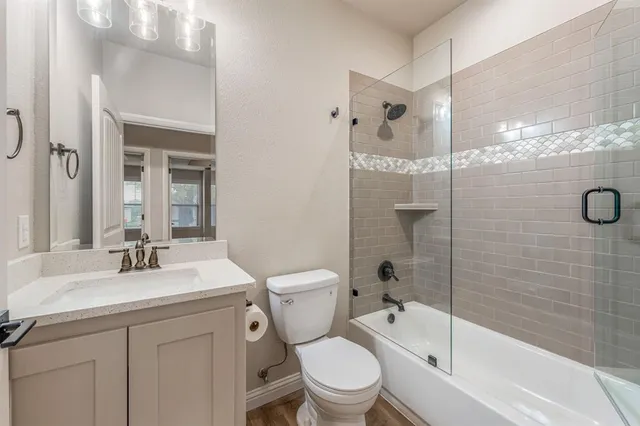 $374,900 | 105 Easy Street, Glen Rose, TX 76043