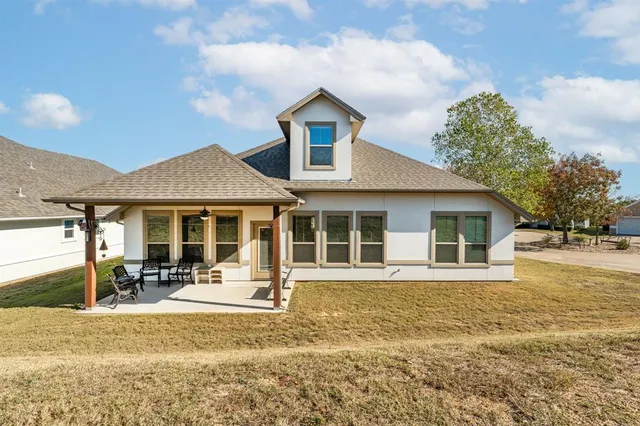$374,900 | 105 Easy Street, Glen Rose, TX 76043