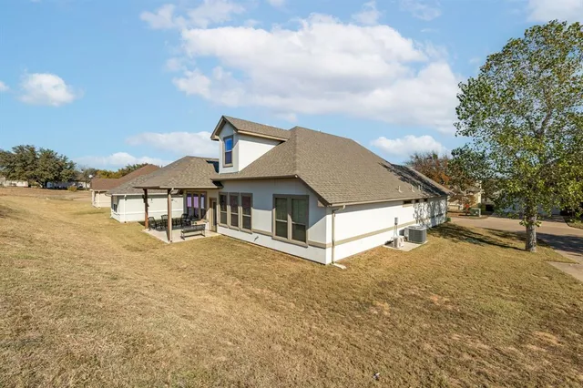 $374,900 | 105 Easy Street, Glen Rose, TX 76043