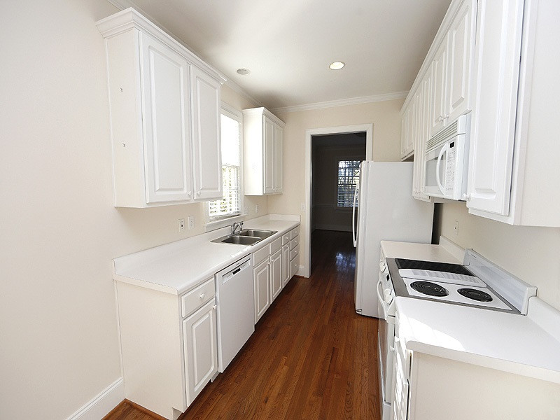 2301 Elmsford Way Raleigh, NC 27608 - Photo 13 of 25 Photo 13